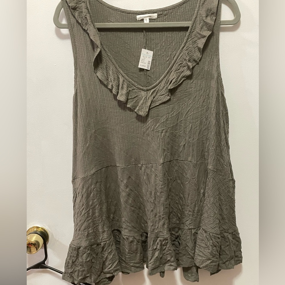 Maurice’s XL army green tank top with ruffles